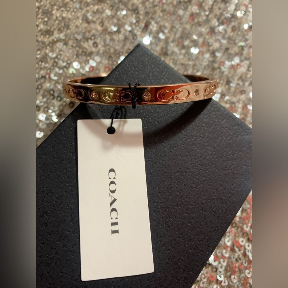 NEW Coach Kissing C Hinged Bangle - Rosegold - Picture 8 of 8
